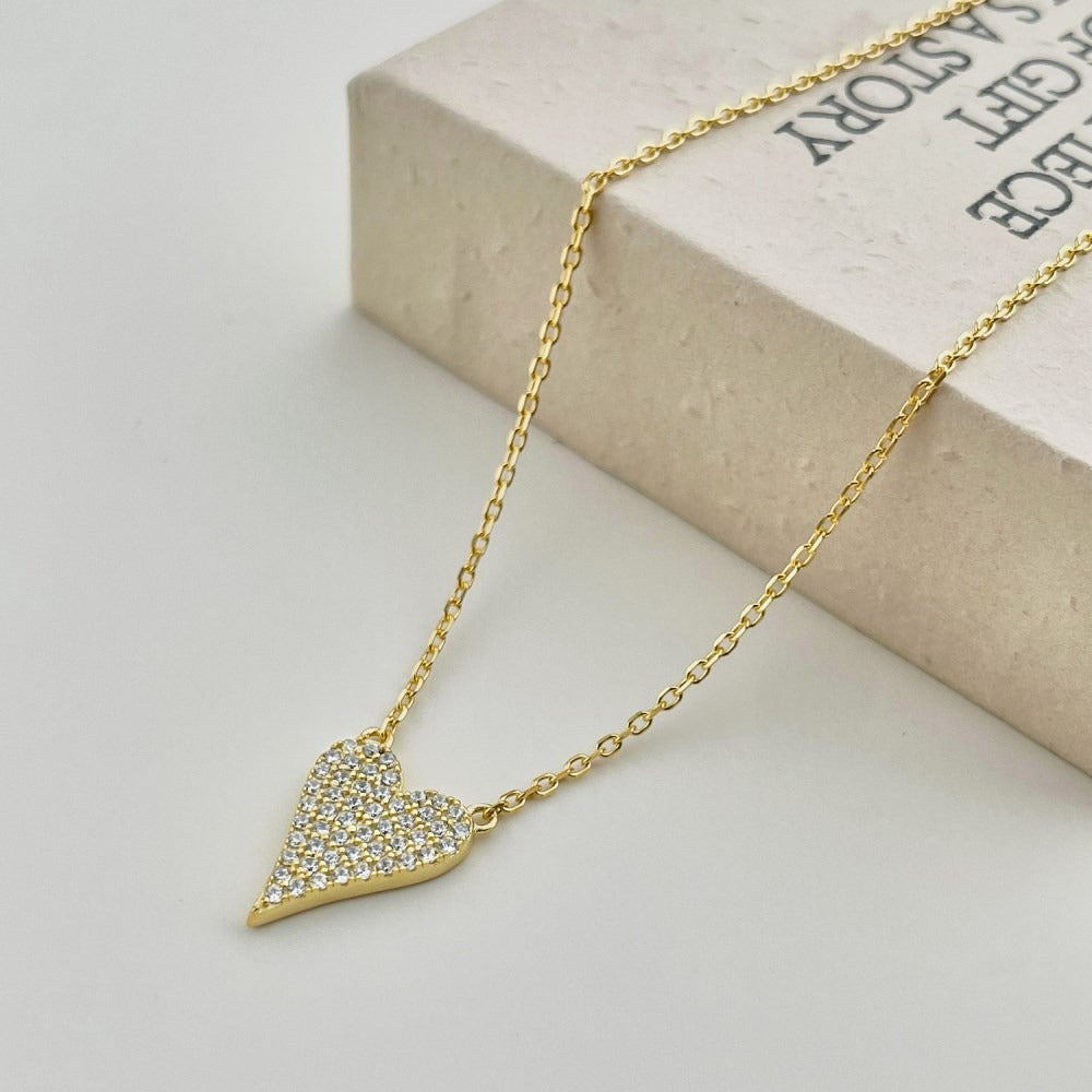 Heart-Shaped Diamond Pendant Set