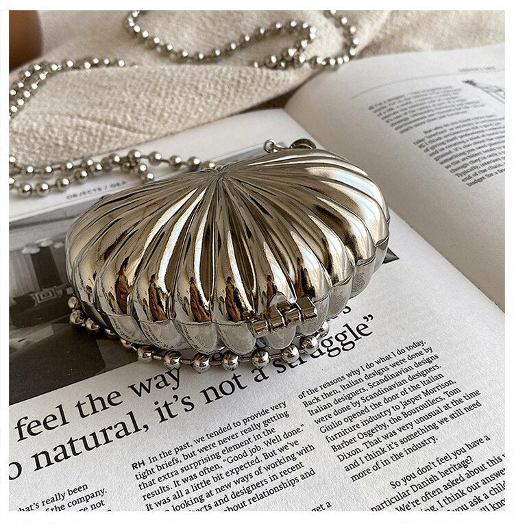 Mini Heart Shell Bag - Fashionable Alloy Design Handbag