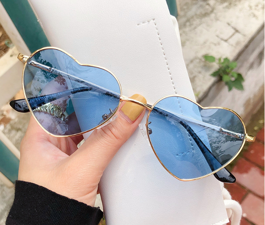Heart Polarized Metal Sunglasses - Vintage Shades for Everyone