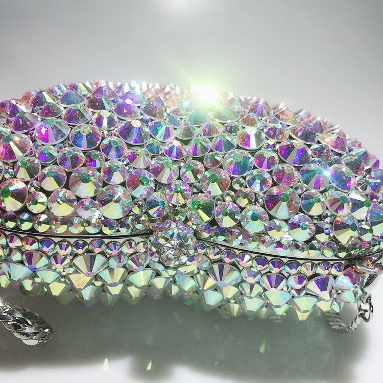 Romantic Heart-Shaped Diamond Evening Bag