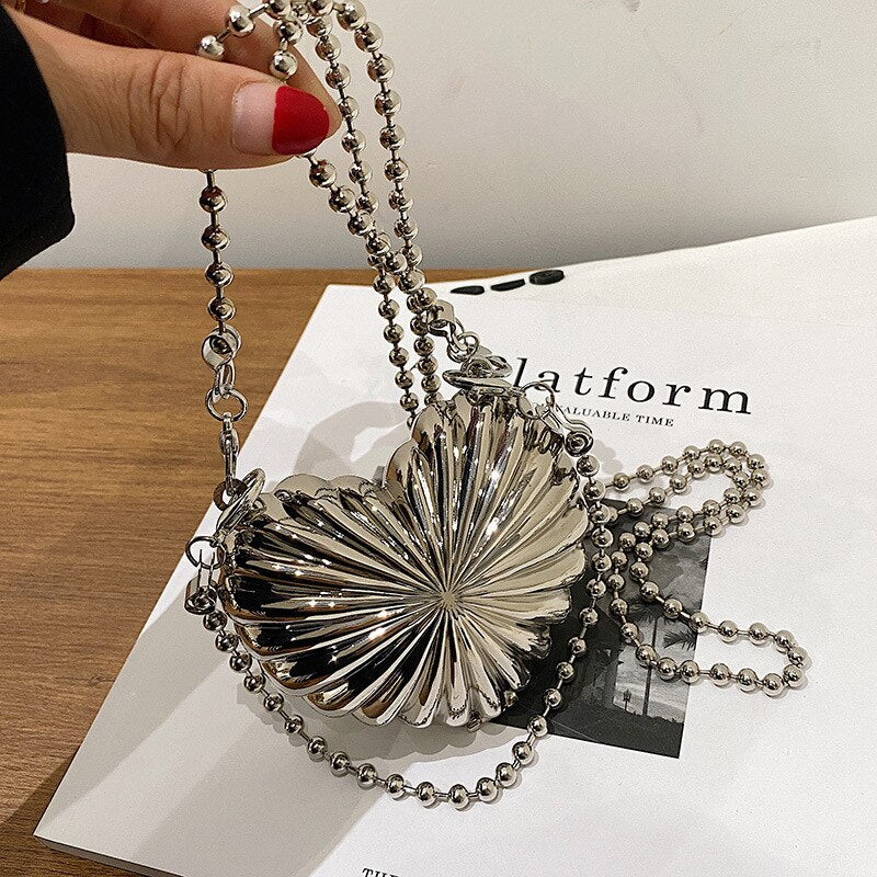 Mini Heart Shell Bag - Fashionable Alloy Design Handbag