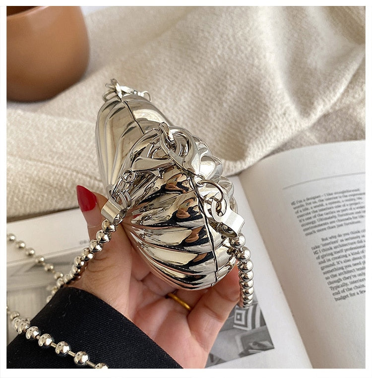 Mini Heart Shell Bag - Fashionable Alloy Design Handbag