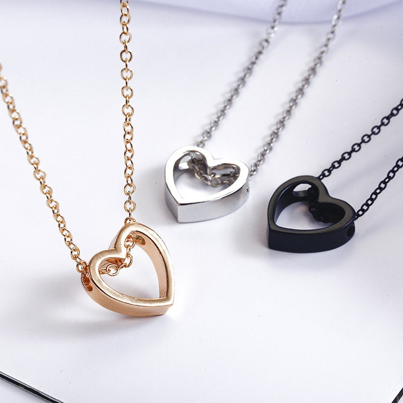 Fashion Design Black Heart Necklace