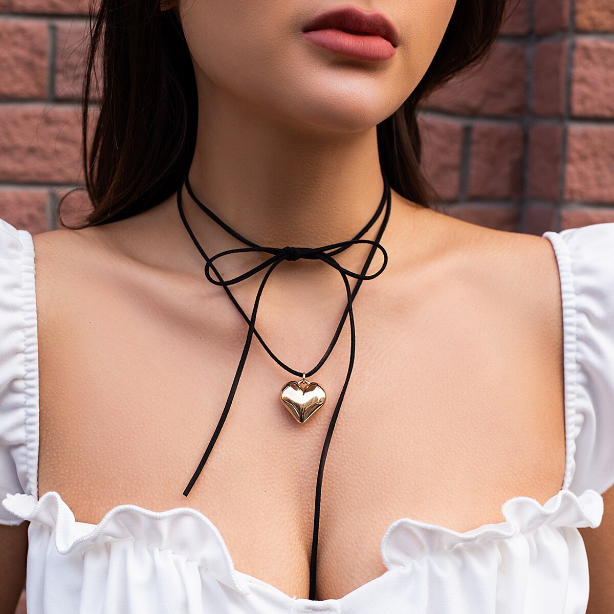 IngeSight.Z Heart Pendant Choker Necklace