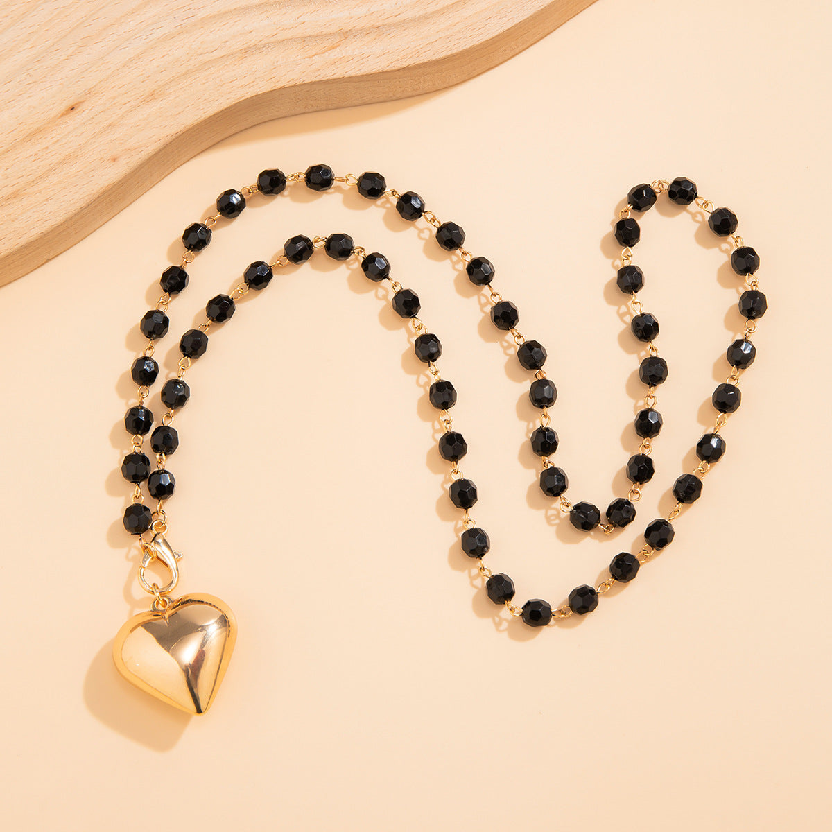 Black Imitation Crystal Heart Necklace